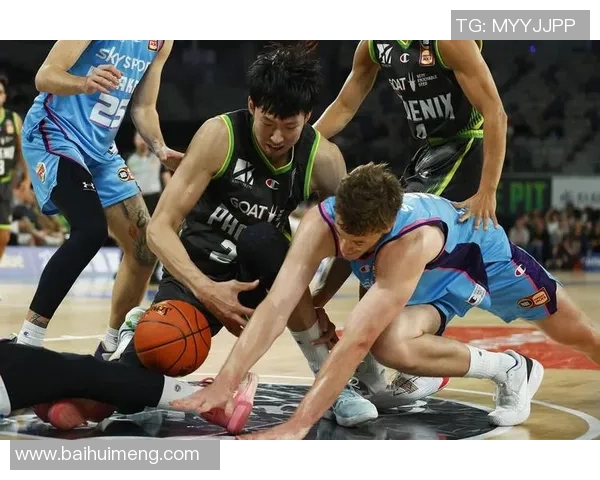 周琦重返赛场展现实力引发球迷热议未来发展值得期待 周琦重返赛场展现实力引发球迷热议未来发展值得期待